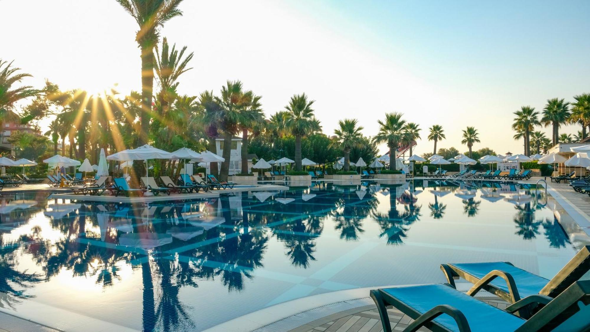 Crystal Tat Beach Golf Resort & Spa Belek Buitenkant foto